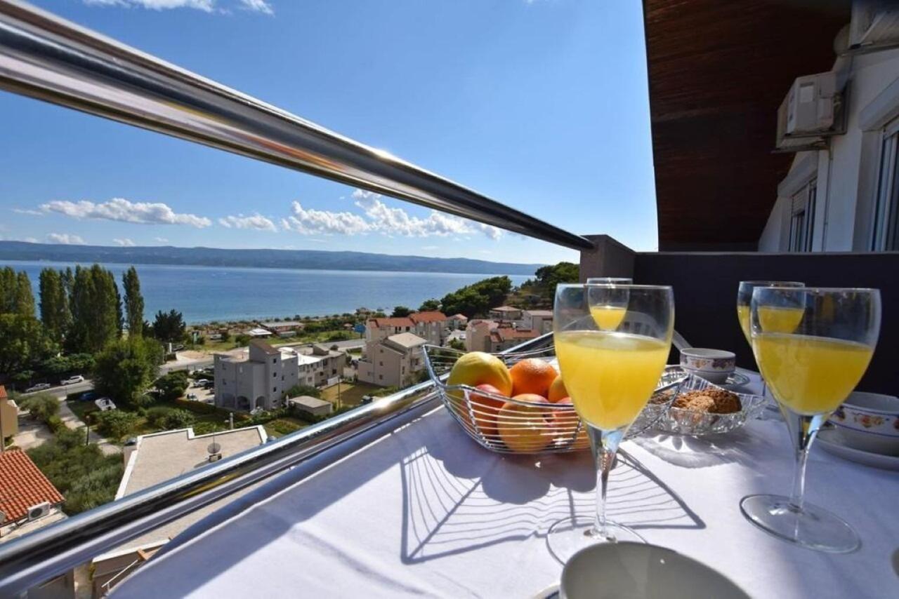 Apartment Rene Омиш Экстерьер фото