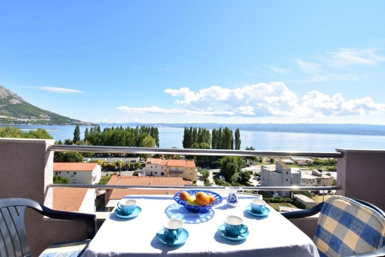 Apartment Rene Омиш Экстерьер фото